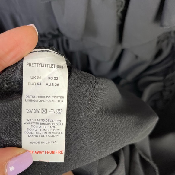 PrettyLittleThing Plus Black Chiffon Frill Detail Bodycon Dress Size 22 - Picture 7 of 7